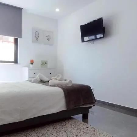 Lovely Home Cruzeiro Praia Da Rocha. Pets Welcome Portimao Exterior photo