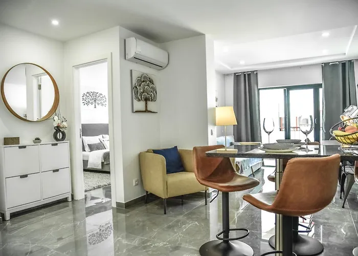 Lovely Home Cruzeiro Praia Da Rocha. Pets Welcome
